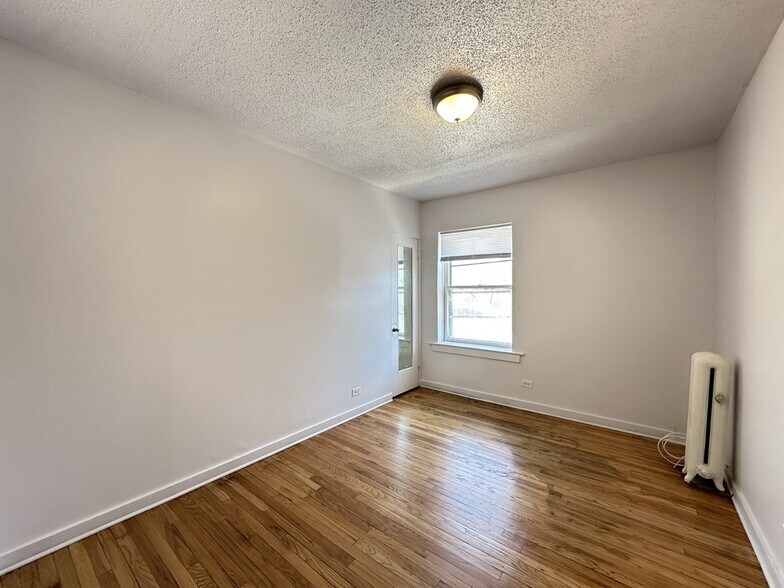 Building Photo - 7147 S Constance Ave