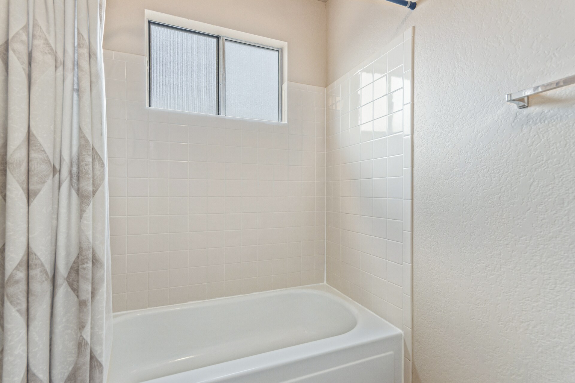 Building Photo - 518 E Wescott Dr