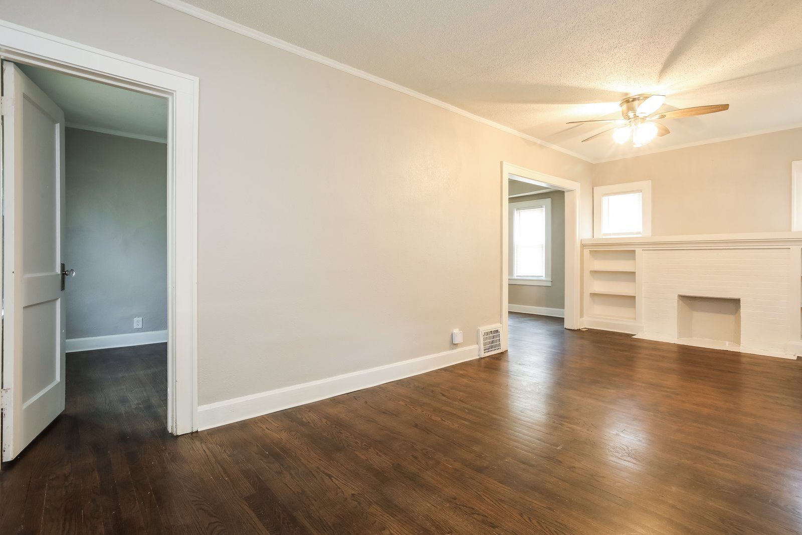 Building Photo - 6620 Wabash Ave