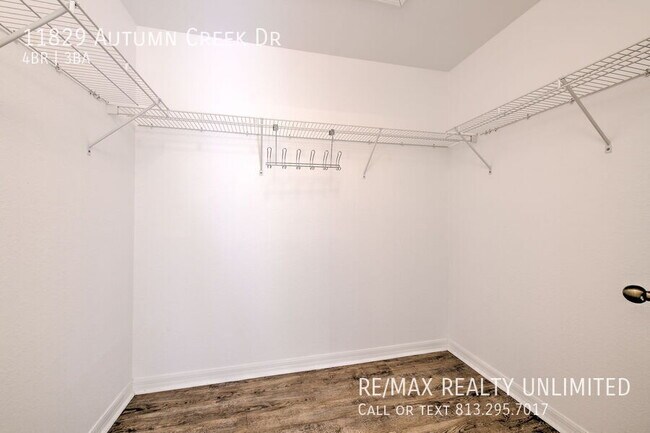 Building Photo - 11829 Autumn Creek Dr
