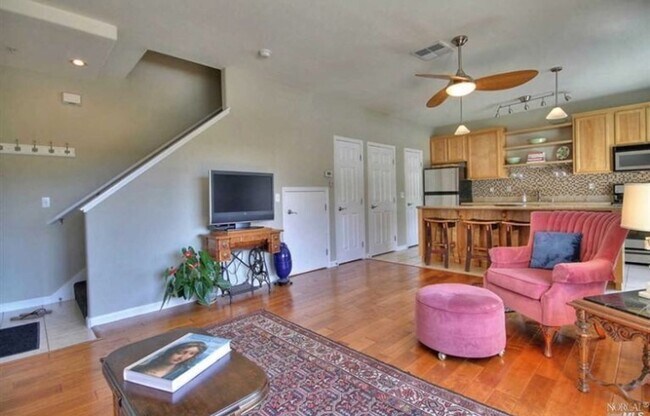 Building Photo - Modern 2BR/2.5BA Condo with Ensuite Bathro...