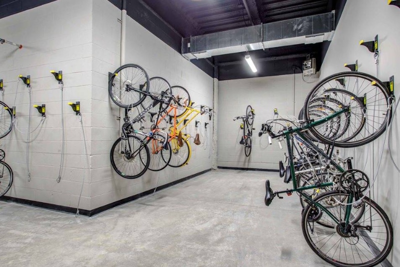 Building Photo - 2360 N California Ave