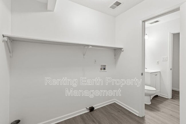 Building Photo - 1322 Frisco St