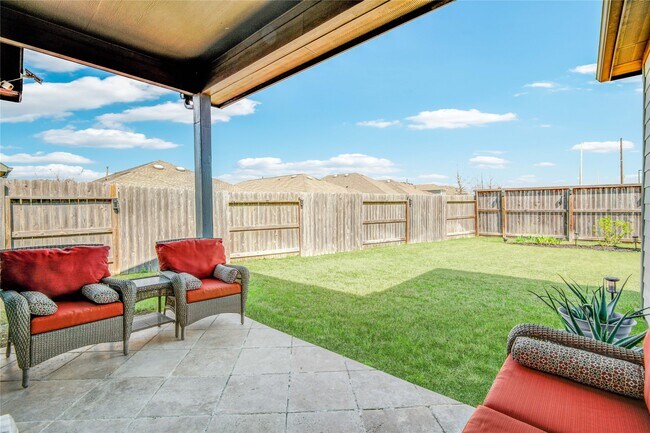 Building Photo - 2815 Torrey Pines Dr