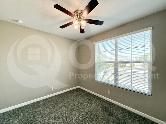 Building Photo - 8222 S 44th Gln
