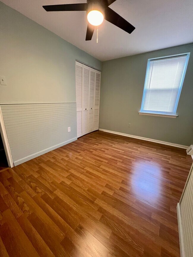 Building Photo - Stunning 3-Bedroom Townhome in Powelton Village! Available mid-August!