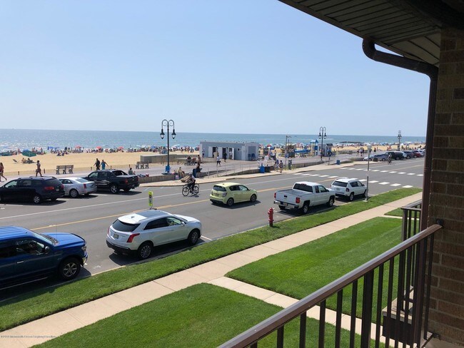 Building Photo - 1501 Ocean Ave N