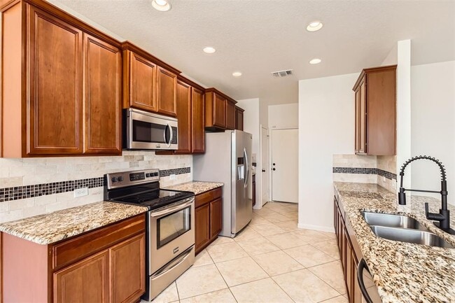 Building Photo - 2330 Blake Way
