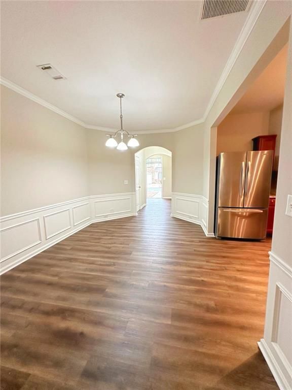 Building Photo - 2089 Lakeshore Overlook Dr