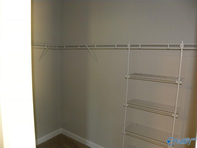 Building Photo - 119 Engineer Ct