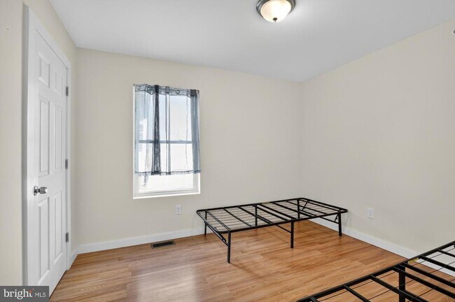 Building Photo - 602 N 43rd St