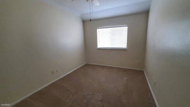 Building Photo - 4 br, 3.5 bath House - 1229 Tralee Lane