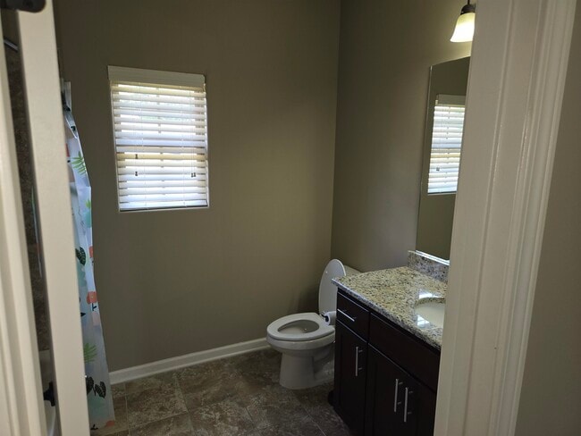 Building Photo - 8949 Poplar Pike