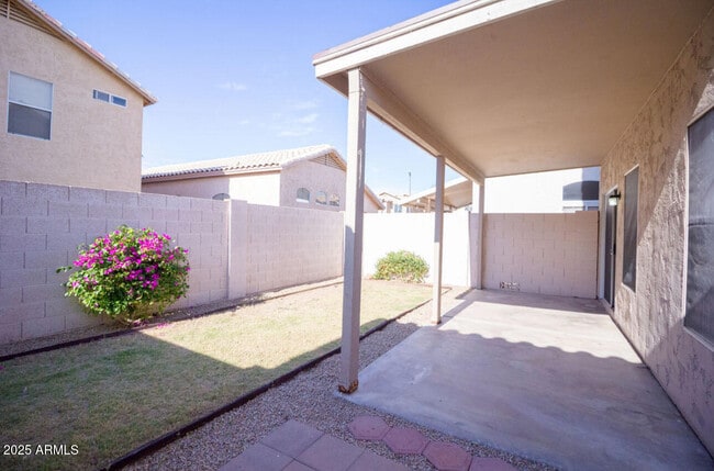 Building Photo - 4925 W Wahalla Ln