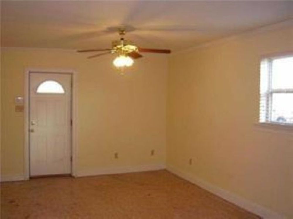 Family Room - 996 Allen Toussaint Blvd