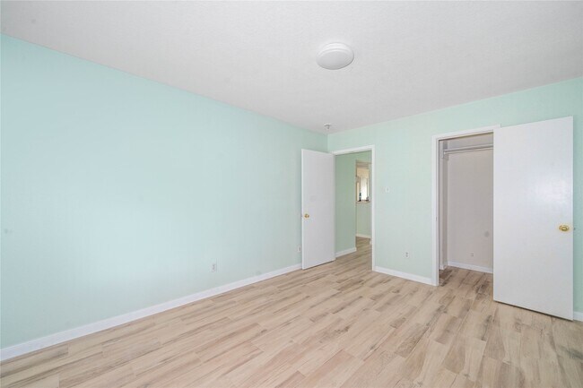 Building Photo - 10950 Linden Gate Dr
