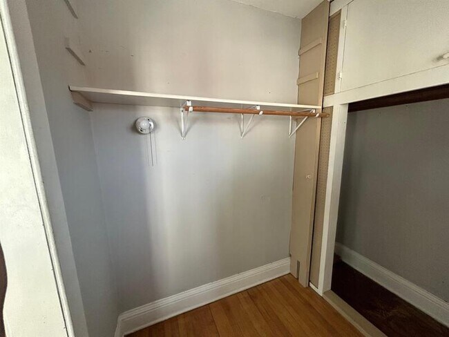 Building Photo - 110 S Blair St