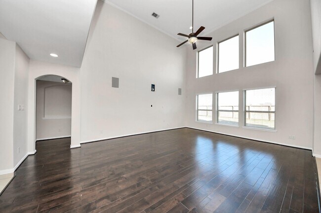 Building Photo - 4919 Blackwater Ln