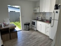 Building Photo - 5320 SW 97th Ave