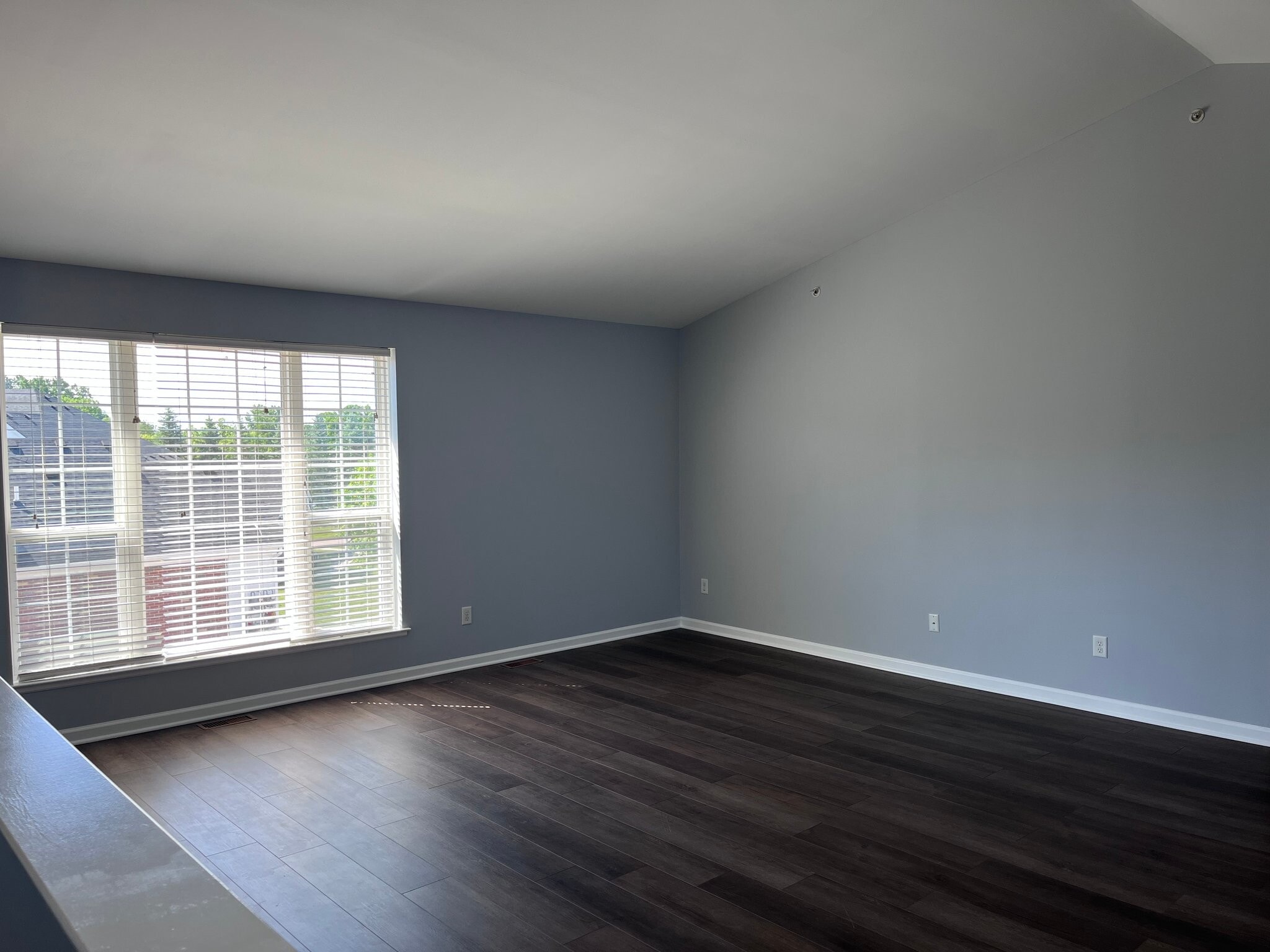 Building Photo - 2604 Riversedge Dr