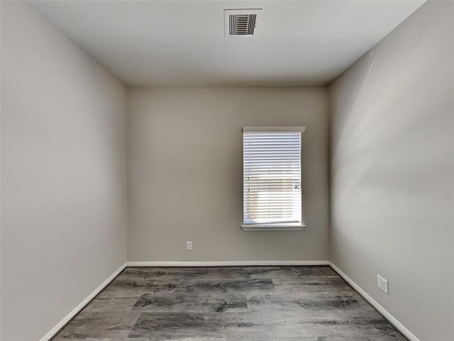 Building Photo - 11114 Kingsnorth Dr