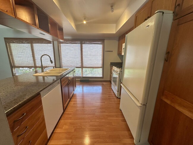 Building Photo - Four Bedroom Single Family Home in Forest Hills Schools!