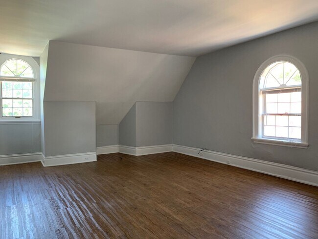 Building Photo - 1724 Wightman St