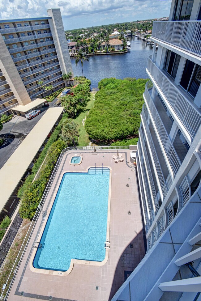 Building Photo - 3210 S Ocean Blvd