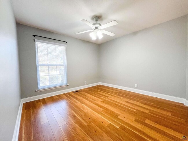 Building Photo - 1205 Morningside Dr