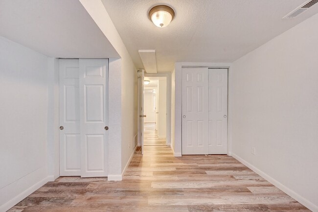 Building Photo - $1,885.00 - 4 Beds, 2 Bath, Duplex in Litt...