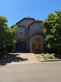 Building Photo - Great Home in a great neighborhood!