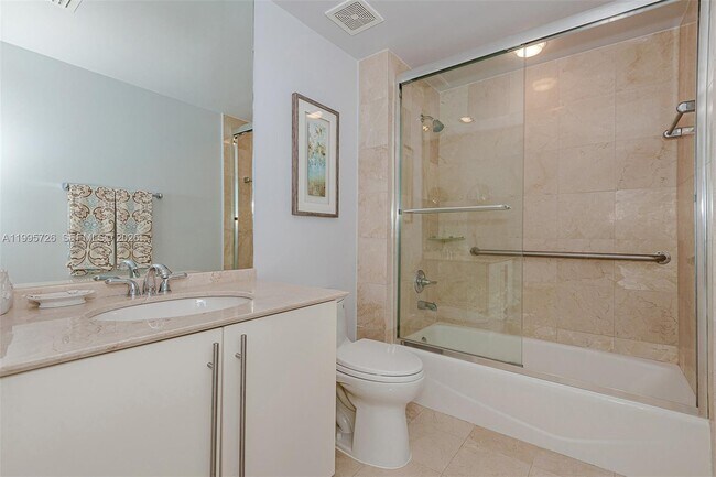 Building Photo - 1000 South Pointe Dr