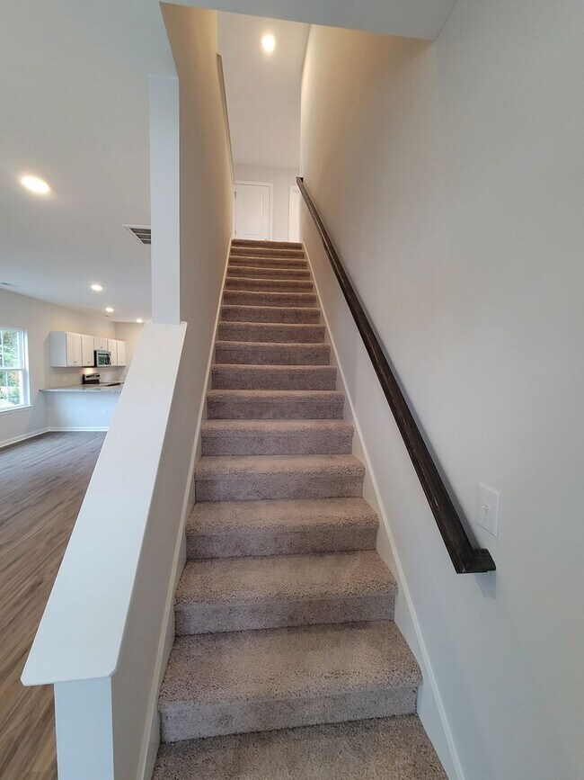 Building Photo - Welcome to our townhouse in the beautiful location of Leland, NC.