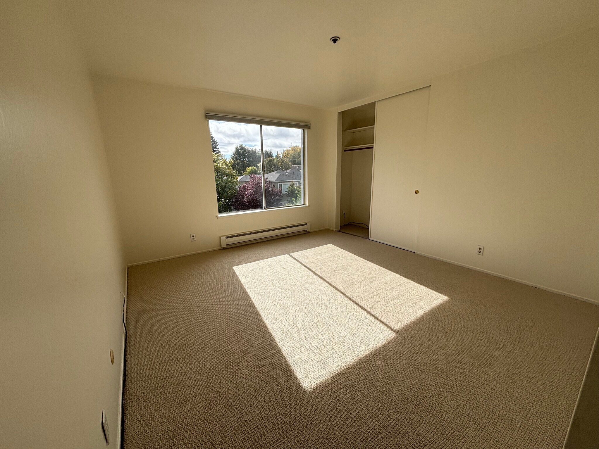 Primary Bedroom - 230 W 5th Ave