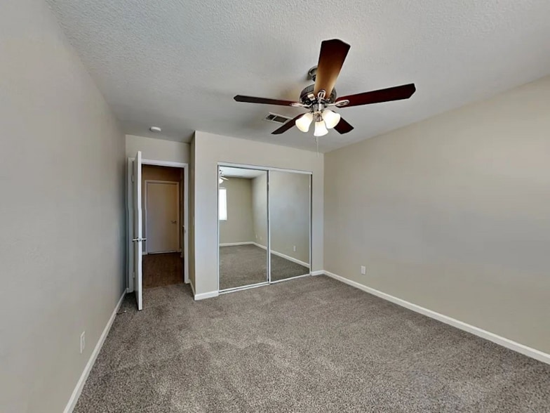 Building Photo - 1420 Pacific Terrace Dr