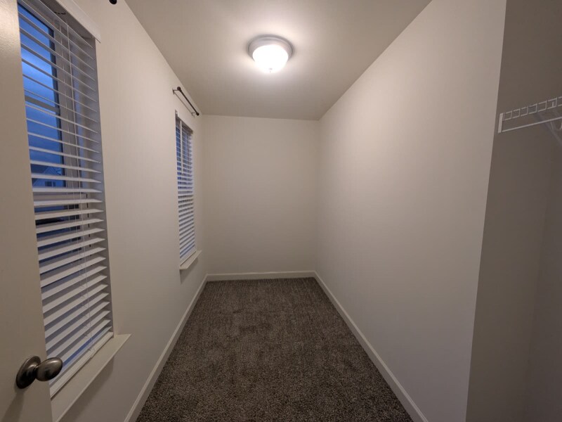 Building Photo - 1706 Lone Jack Ln