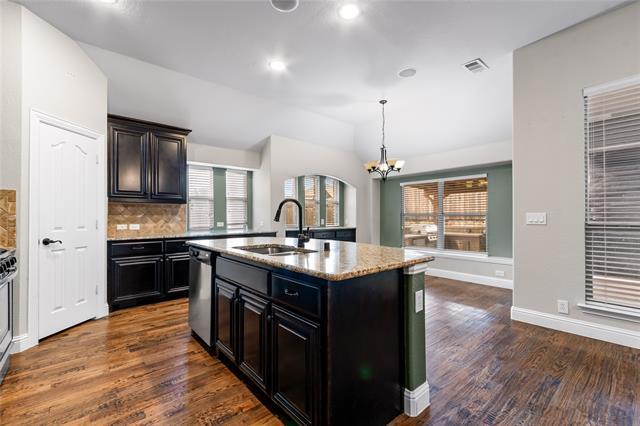 Building Photo - 731 Buffalo Springs Dr