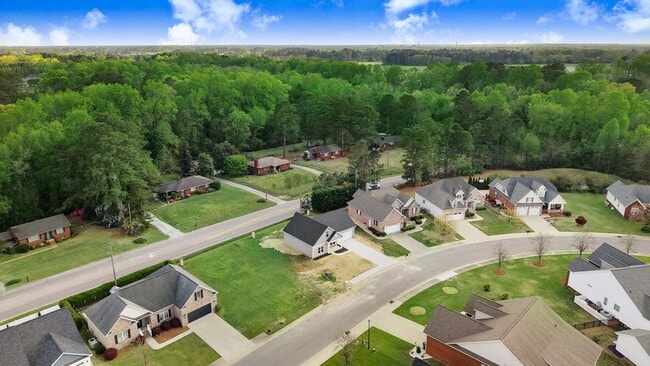 Building Photo - 106 Kingston Cir