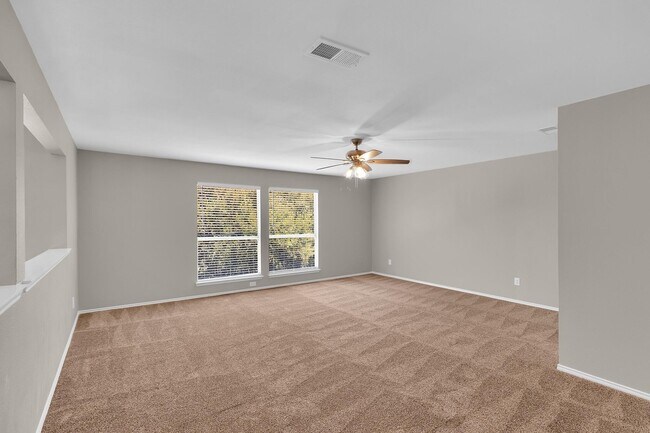 Building Photo - 4729 Woodhaven Ln