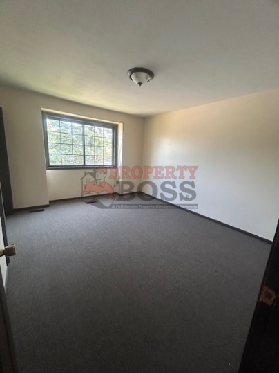 Building Photo - 5796 Creekview Ct W