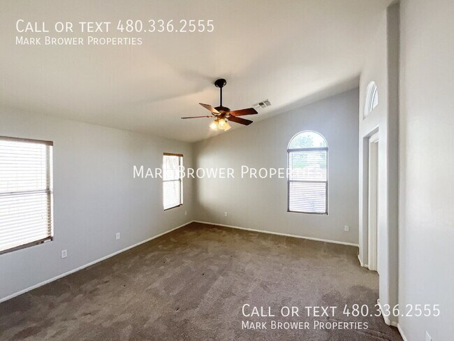 Building Photo - 270 W Dana Dr