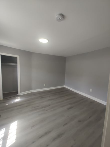 Building Photo - 179 New St