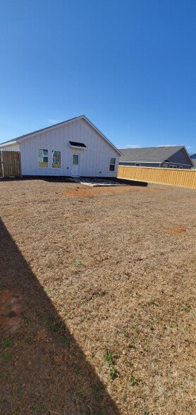 Building Photo - 19349 Gray Horse Dr