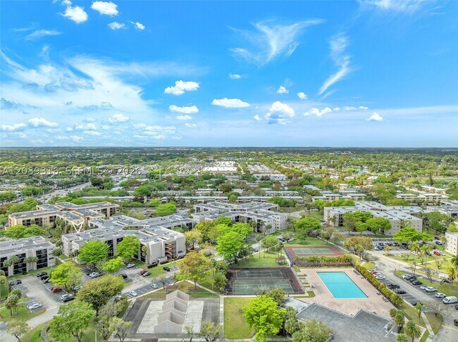 Building Photo - 8700 SW 133rd Ave
