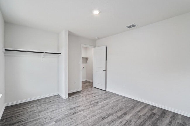 Building Photo - 1151 Magnolia St