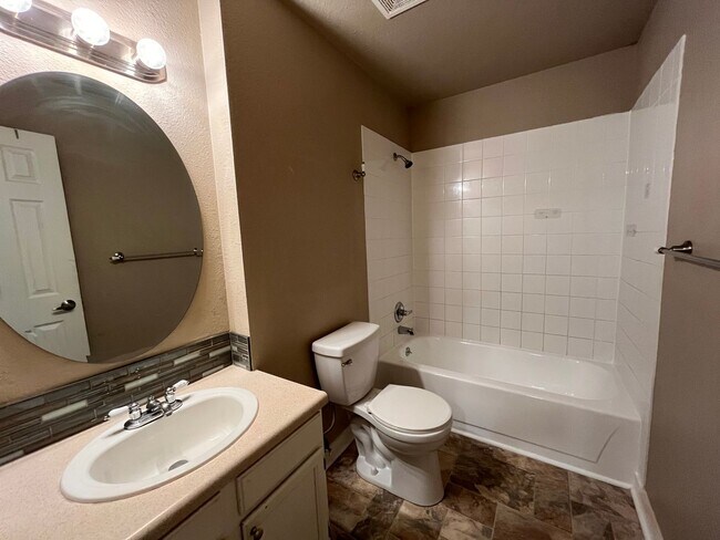 Building Photo - Fantastic Home in Central Fort Collins
