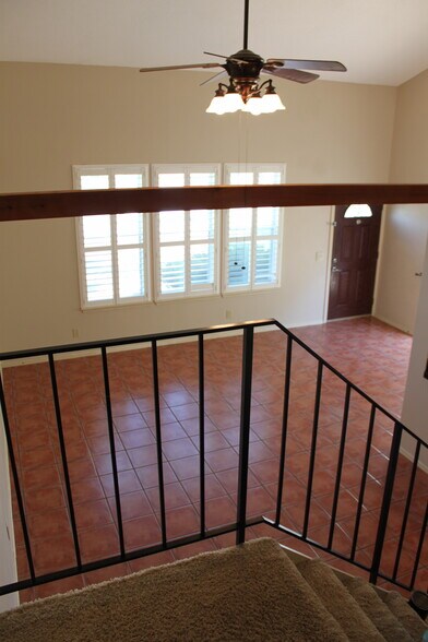 Building Photo - 24 Cherrywood Square