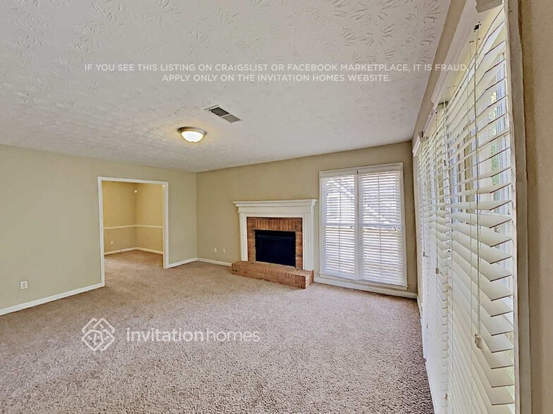 Building Photo - 1036 W Mill Dr NW