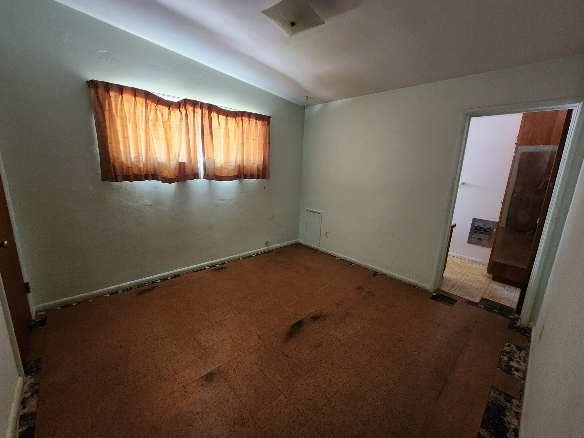 Building Photo - 525 S Rosemont Ave