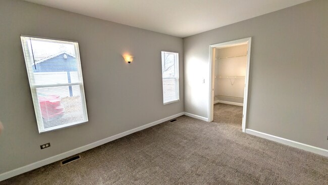 Building Photo - 417 N West St